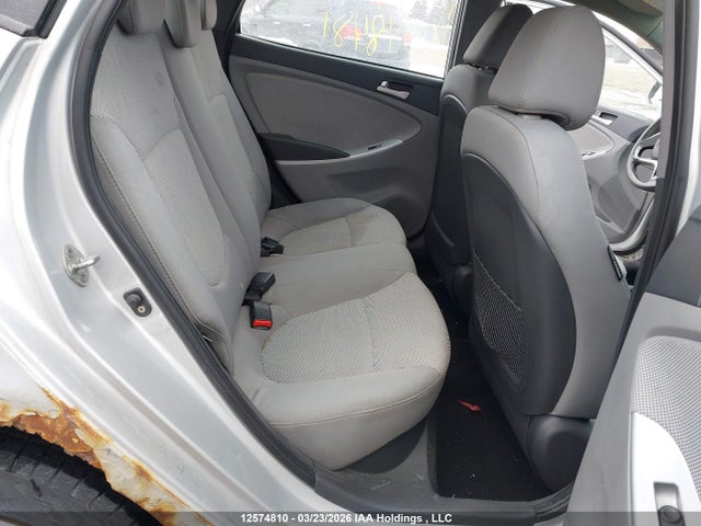 12574810 :رقم المزاد ، KMHCT4AE7CU048481 vin ، 2012 Hyundai Accent Gl مزاد بيع