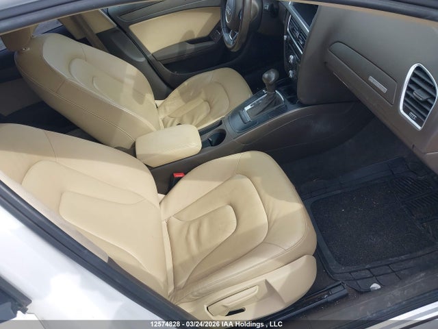 Aukcja sprzedaży 2014 Audi A4 2.0 Komfort, vin: WAUBFCFL2EN010305, numer aukcji: 12574828