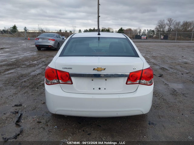 2014 Chevrolet Cruze მანქანა იყიდება აუქციონზე, vin: 1G1PC5SB2E7205702, აუქციონის ნომერი: 12574846