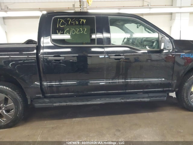 Продажа на аукционе авто 2024 Ford F-150 Lightning Xlt, vin: 1FTVW3LK5RWG10232, номер лота: 12574879