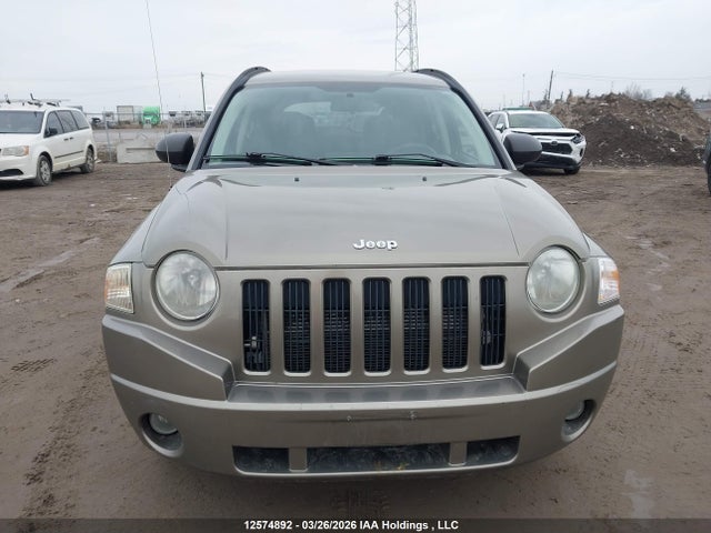 12574892 :رقم المزاد ، 1J8FT47W98D567923 vin ، 2008 Jeep Compass Sport/north مزاد بيع