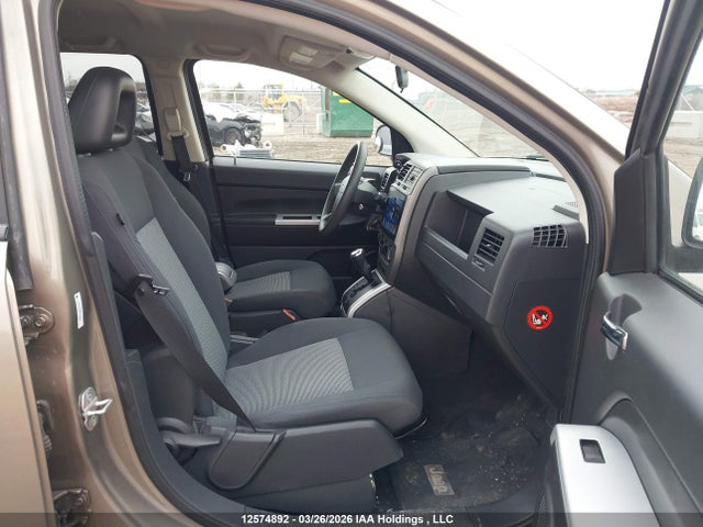 12574892 :رقم المزاد ، 1J8FT47W98D567923 vin ، 2008 Jeep Compass Sport/north مزاد بيع