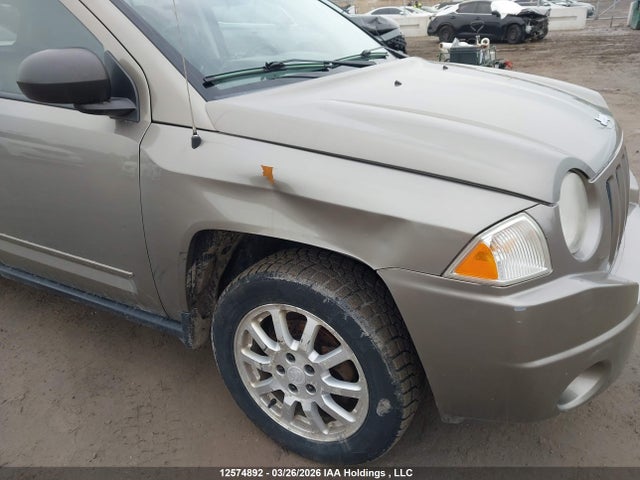 12574892 :رقم المزاد ، 1J8FT47W98D567923 vin ، 2008 Jeep Compass Sport/north مزاد بيع