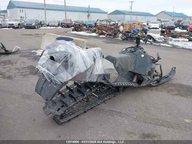 4UF16SNW2GT111579 Arctic Cat M 8000