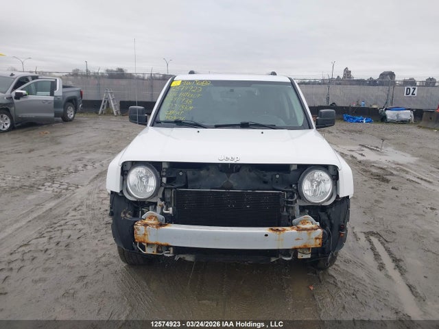 Продажа на аукционе авто 2016 Jeep Patriot, vin: 1C4NJRAB8GD740938, номер лота: 12574923