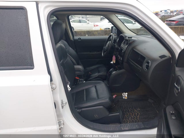 Продажа на аукционе авто 2016 Jeep Patriot, vin: 1C4NJRAB8GD740938, номер лота: 12574923