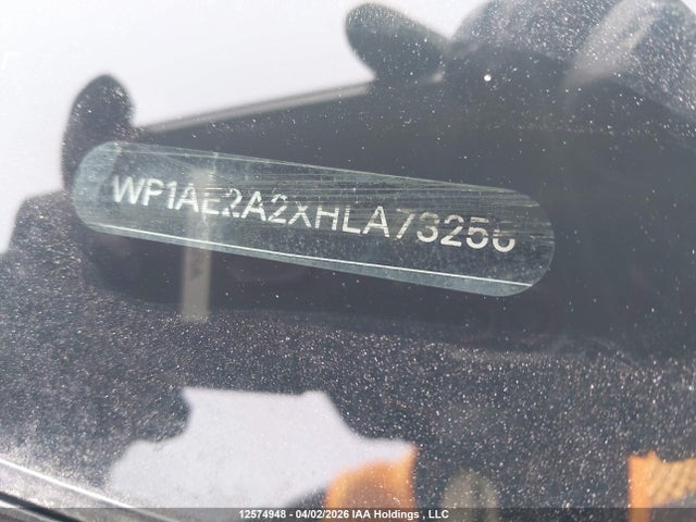 WP1AE2A2XHLA73256 Porsche Cayenne
