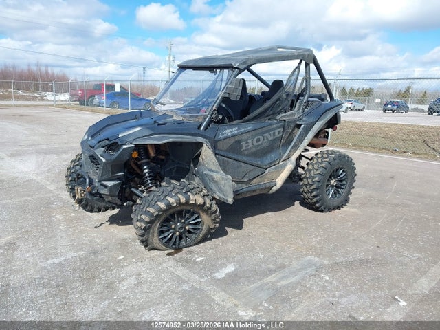 1HFVE052XR4500020 Honda Sxs1000 S2x