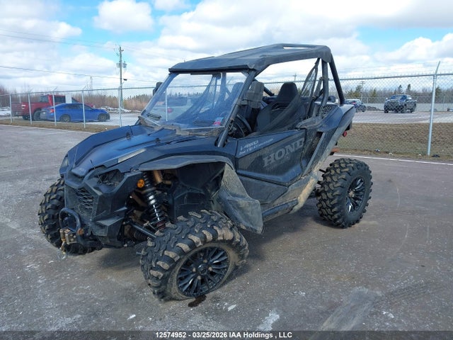 1HFVE052XR4500020 Honda Sxs1000 S2x