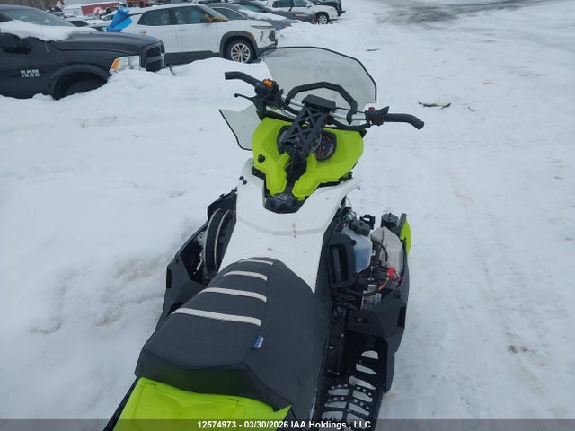 12574973 :رقم المزاد ، 2BPSGLKA3KV000053 vin ، 2018 Skidoo Tundra مزاد بيع
