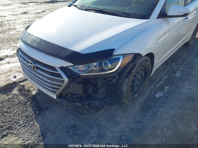 KMHD84LF2HU219575 Hyundai Elantra Se/value/limited