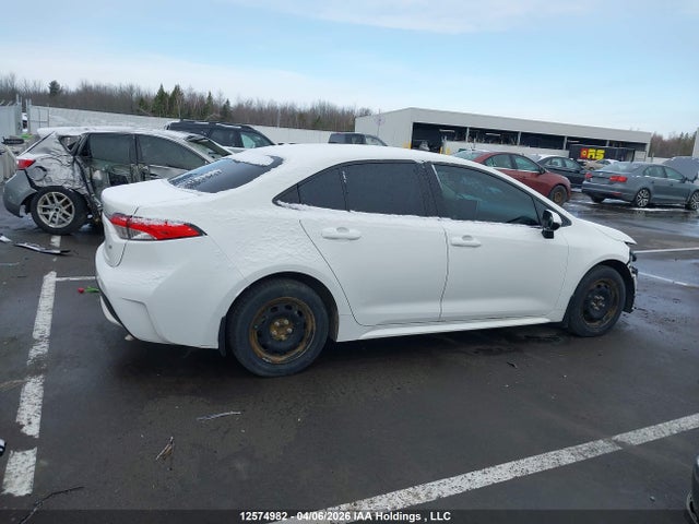 5YFBPMBE1MP191654 Toyota COROLLA LE