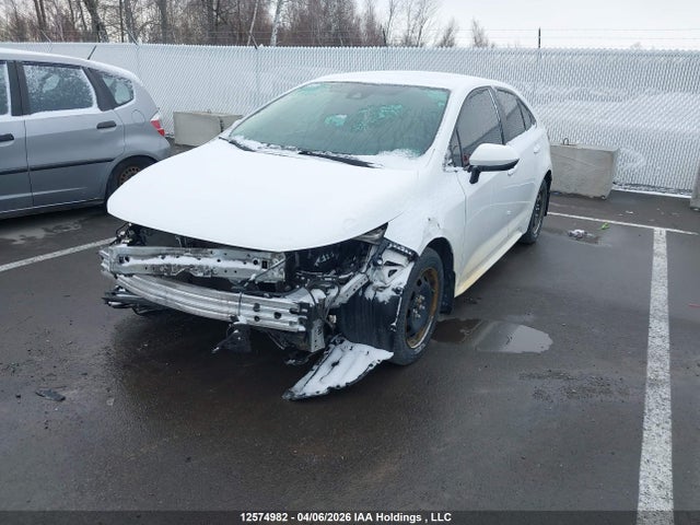 5YFBPMBE1MP191654 Toyota COROLLA LE