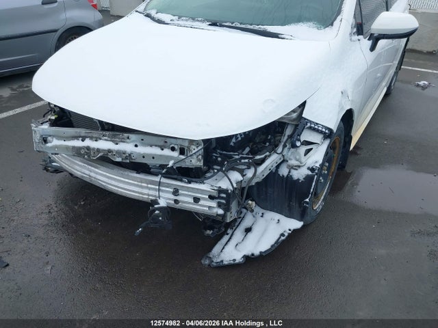 5YFBPMBE1MP191654 Toyota COROLLA LE