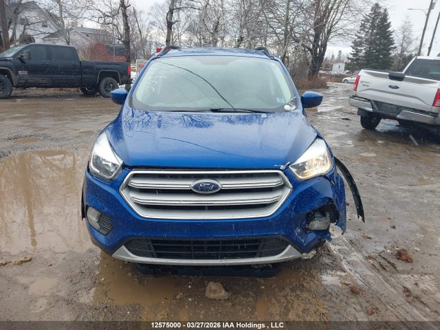 1FMCU9GD6JUC51884 Ford ESCAPE SE