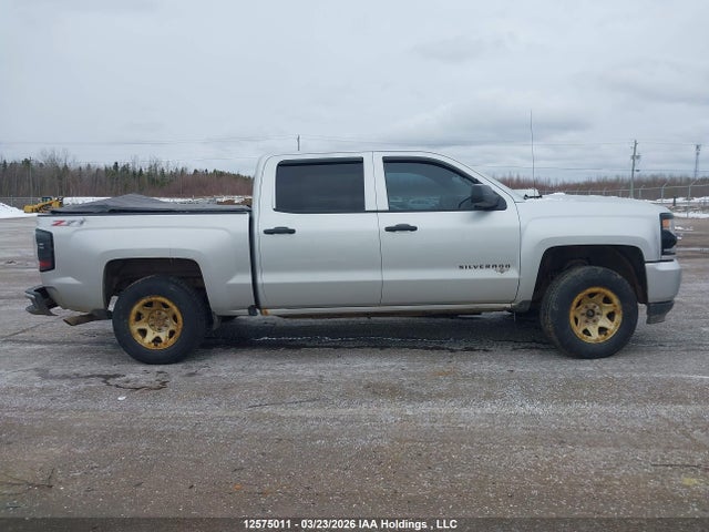 3GCUKSEJ2HG470403 Chevrolet Silverado 1500 2lz