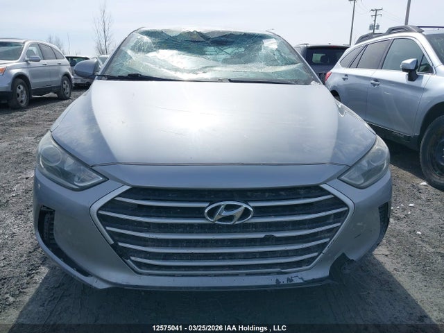 12575041 :رقم المزاد ، 5NPD74LFXHH123713 vin ، 2017 Hyundai Elantra Le مزاد بيع