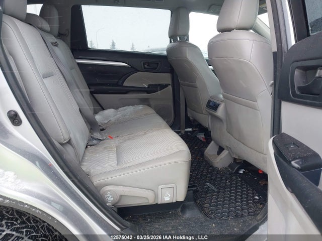 5TDBKRFHXFS195891 Toyota Highlander Le