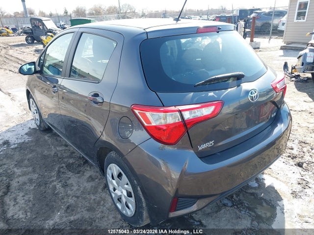 2018 Toyota Yaris L/le/se მანქანა იყიდება აუქციონზე, vin: VNKKTUD32JA087818, აუქციონის ნომერი: 12575043