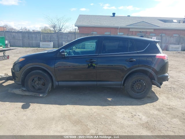 2T3ZFREV6GW252355 Toyota RAV4 LE