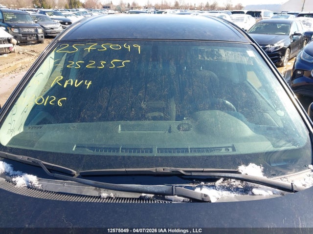 2T3ZFREV6GW252355 Toyota RAV4 LE