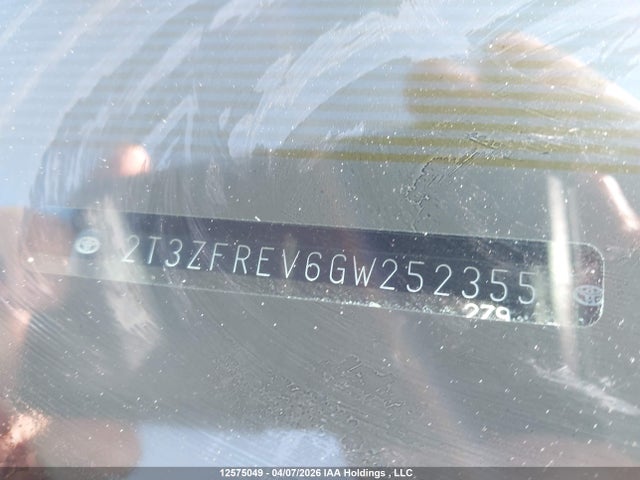 2T3ZFREV6GW252355 Toyota RAV4 LE