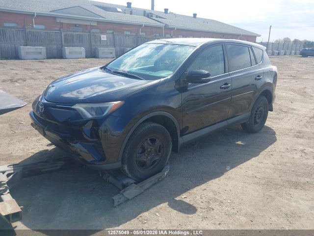 2T3ZFREV6GW252355 Toyota RAV4 LE