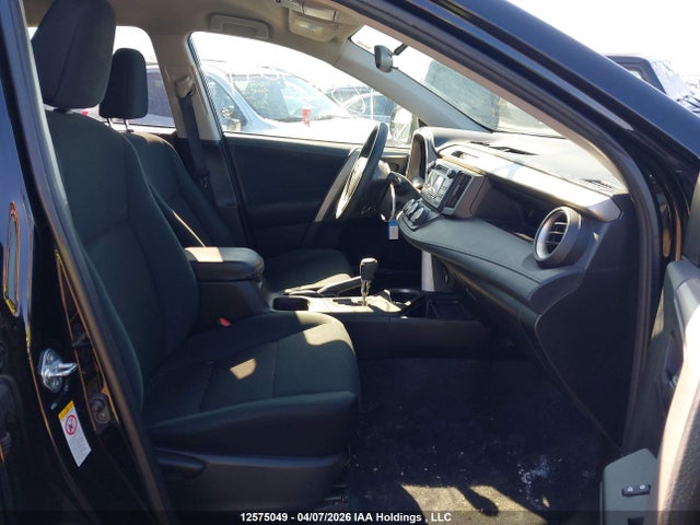 2T3ZFREV6GW252355 Toyota RAV4 LE