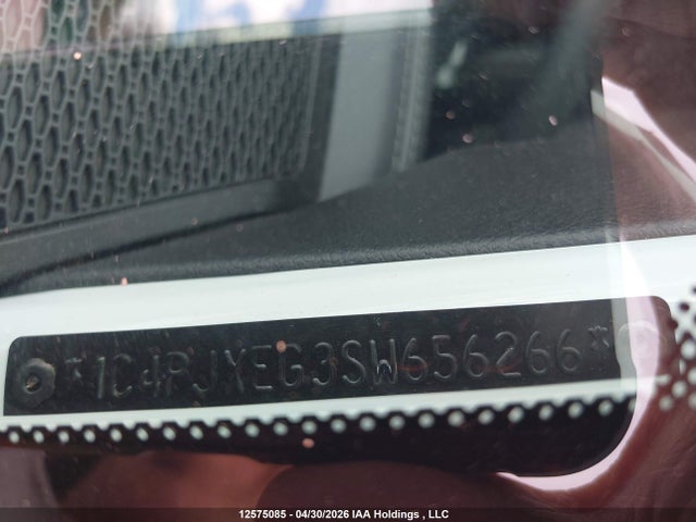 1C4PJXEG3SW656266 Jeep Wrangler Sahara
