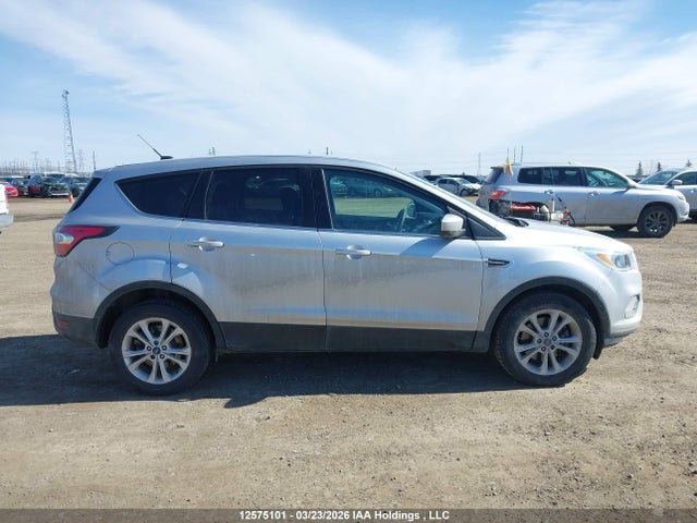 12575101 :رقم المزاد ، 1FMCU9GDXHUB07345 vin ، 2017 Ford Escape Se مزاد بيع