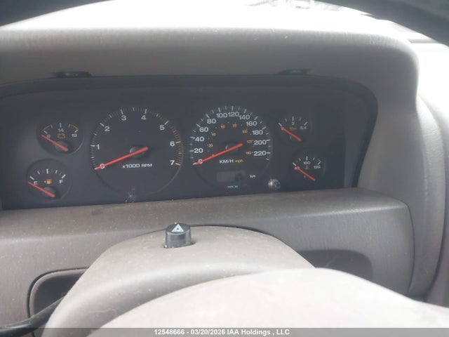 2000 Jeep Grand Cherokee Limited მანქანა იყიდება აუქციონზე, vin: 1J4GW58N8YC361622, აუქციონის ნომერი: 12548666