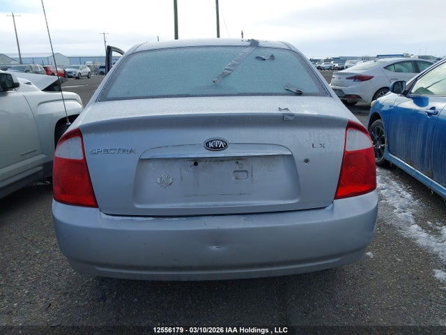 12556179 :رقم المزاد ، KNAFE121565260667 vin ، 2006 Kia Spectra Ex/lx مزاد بيع