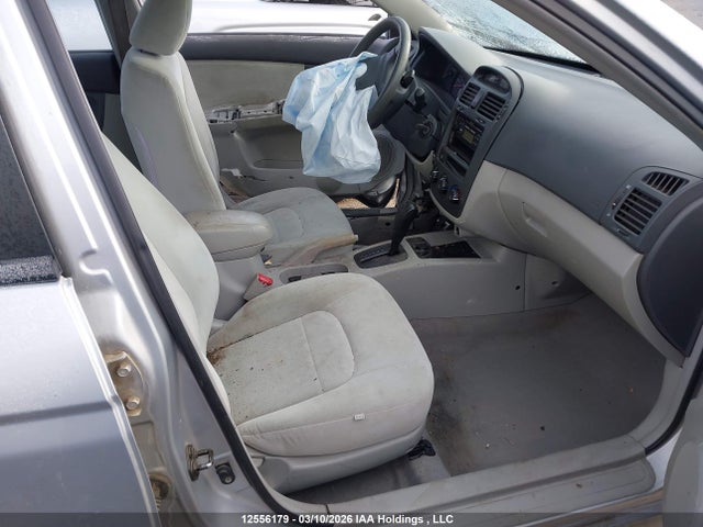 12556179 :رقم المزاد ، KNAFE121565260667 vin ، 2006 Kia Spectra Ex/lx مزاد بيع