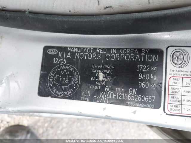 12556179 :رقم المزاد ، KNAFE121565260667 vin ، 2006 Kia Spectra Ex/lx مزاد بيع