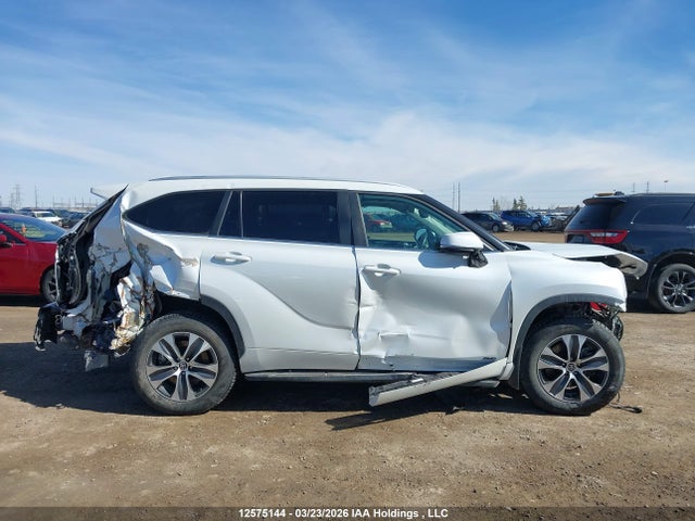 12575144 :رقم المزاد ، 5TDKBRCH2PS575720 vin ، 2023 Toyota Highlander Hybrid Xle/hybrid Bronze Edition مزاد بيع