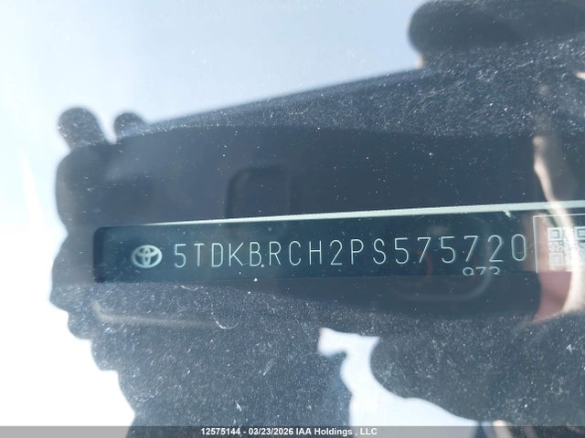 12575144 :رقم المزاد ، 5TDKBRCH2PS575720 vin ، 2023 Toyota Highlander Hybrid Xle/hybrid Bronze Edition مزاد بيع