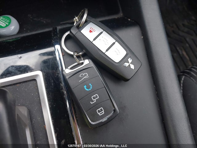 JA4J4UA85RZ603551 Mitsubishi Outlander Es