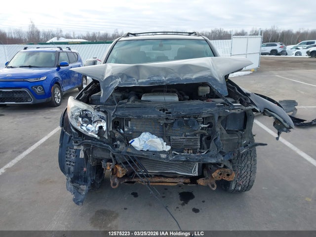 2007 Toyota 4runner Limited V8 მანქანა იყიდება აუქციონზე, vin: JTEBT17RX70064983, აუქციონის ნომერი: 12575223