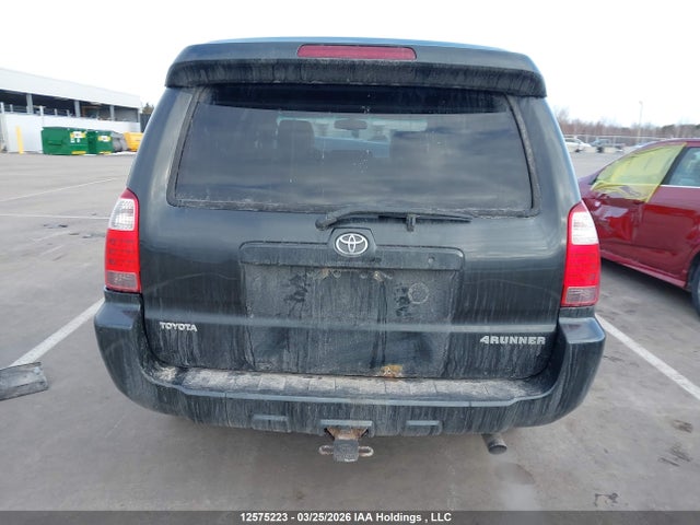 2007 Toyota 4runner Limited V8 მანქანა იყიდება აუქციონზე, vin: JTEBT17RX70064983, აუქციონის ნომერი: 12575223