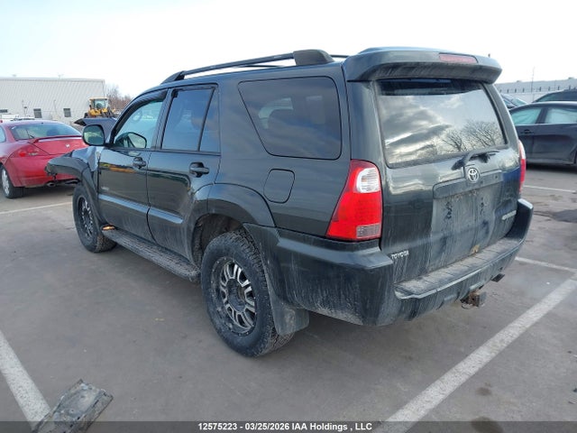 2007 Toyota 4runner Limited V8 მანქანა იყიდება აუქციონზე, vin: JTEBT17RX70064983, აუქციონის ნომერი: 12575223