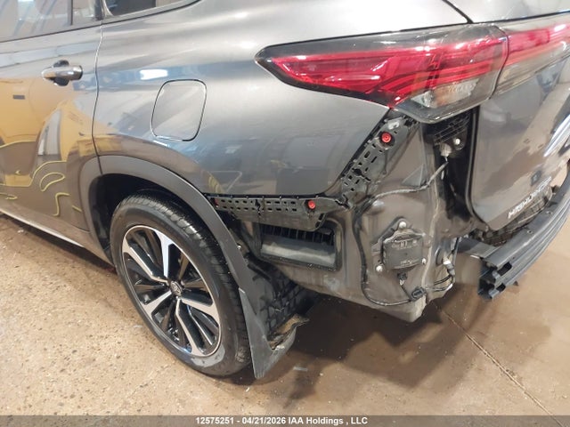 5TDLZRBH6MS120270 Toyota Highlander Xse