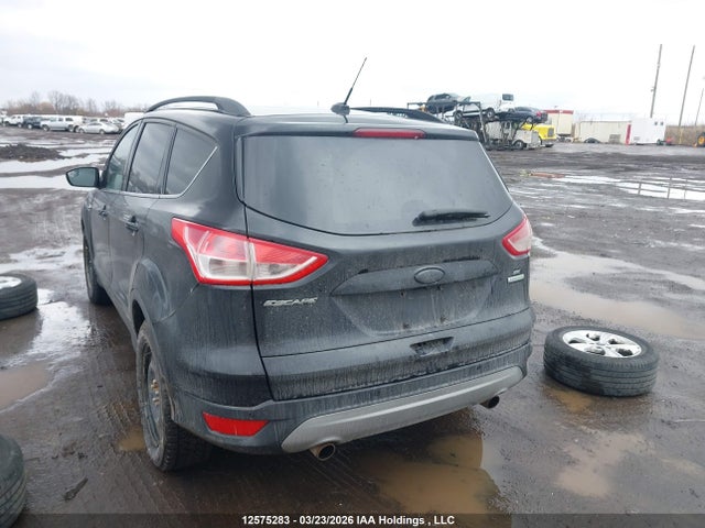 1FMCU0GXXFUC52162 Ford ESCAPE SE