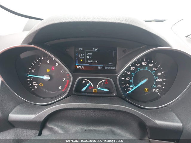 1FMCU0GXXFUC52162 Ford ESCAPE SE