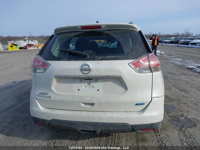 Продажа на аукционе авто 2015 Nissan Rogue S/sl/sv, vin: 5N1AT2MT1FC890278, номер лота: 12575303