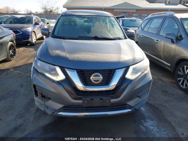 2018 Nissan Rogue S/sv მანქანა იყიდება აუქციონზე, vin: 5N1AT2MT0JC727677, აუქციონის ნომერი: 12575341