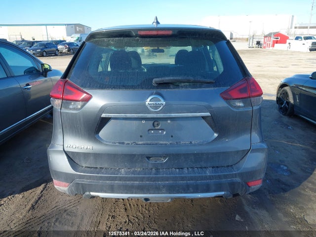 2018 Nissan Rogue S/sv მანქანა იყიდება აუქციონზე, vin: 5N1AT2MT0JC727677, აუქციონის ნომერი: 12575341