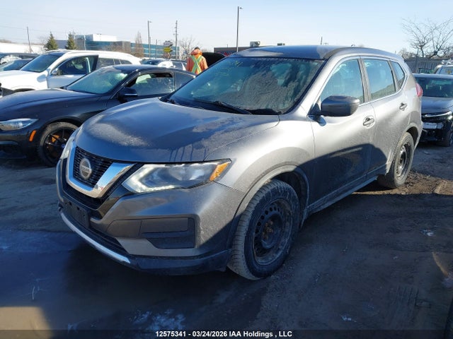 2018 Nissan Rogue S/sv მანქანა იყიდება აუქციონზე, vin: 5N1AT2MT0JC727677, აუქციონის ნომერი: 12575341