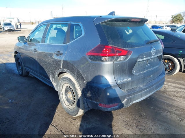 2018 Nissan Rogue S/sv მანქანა იყიდება აუქციონზე, vin: 5N1AT2MT0JC727677, აუქციონის ნომერი: 12575341