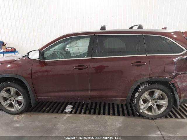 2015 Toyota Highlander Limited მანქანა იყიდება აუქციონზე, vin: 5TDDKRFH6FS221721, აუქციონის ნომერი: 12575347
