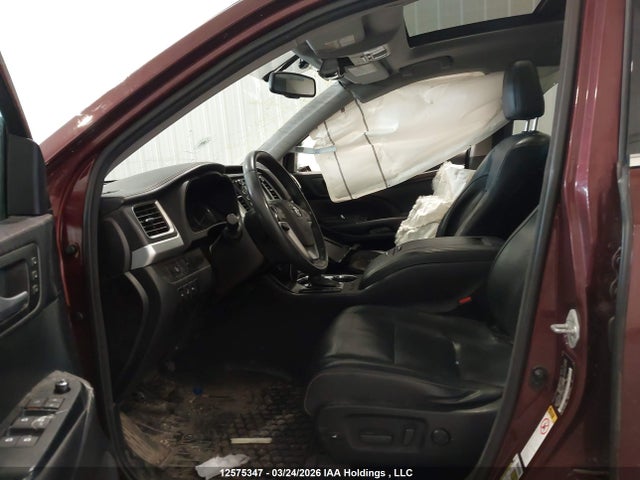 2015 Toyota Highlander Limited მანქანა იყიდება აუქციონზე, vin: 5TDDKRFH6FS221721, აუქციონის ნომერი: 12575347